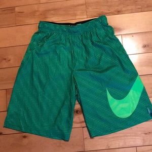 Men’s Nike Shorts Size Medium